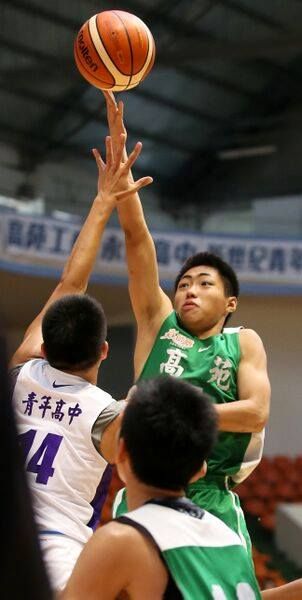 青年VS高苑7