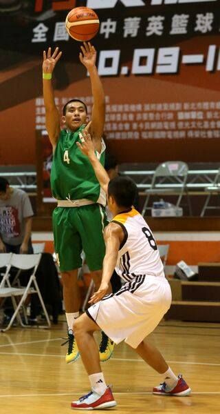 青年VS高苑4